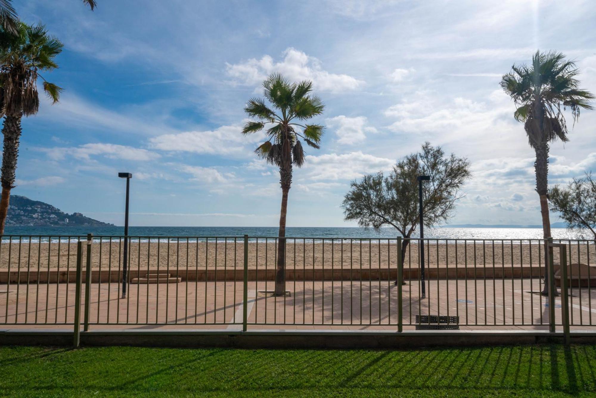 Welhomy Magnifique Appartement Santa Margarida Roses Estany Luaran gambar