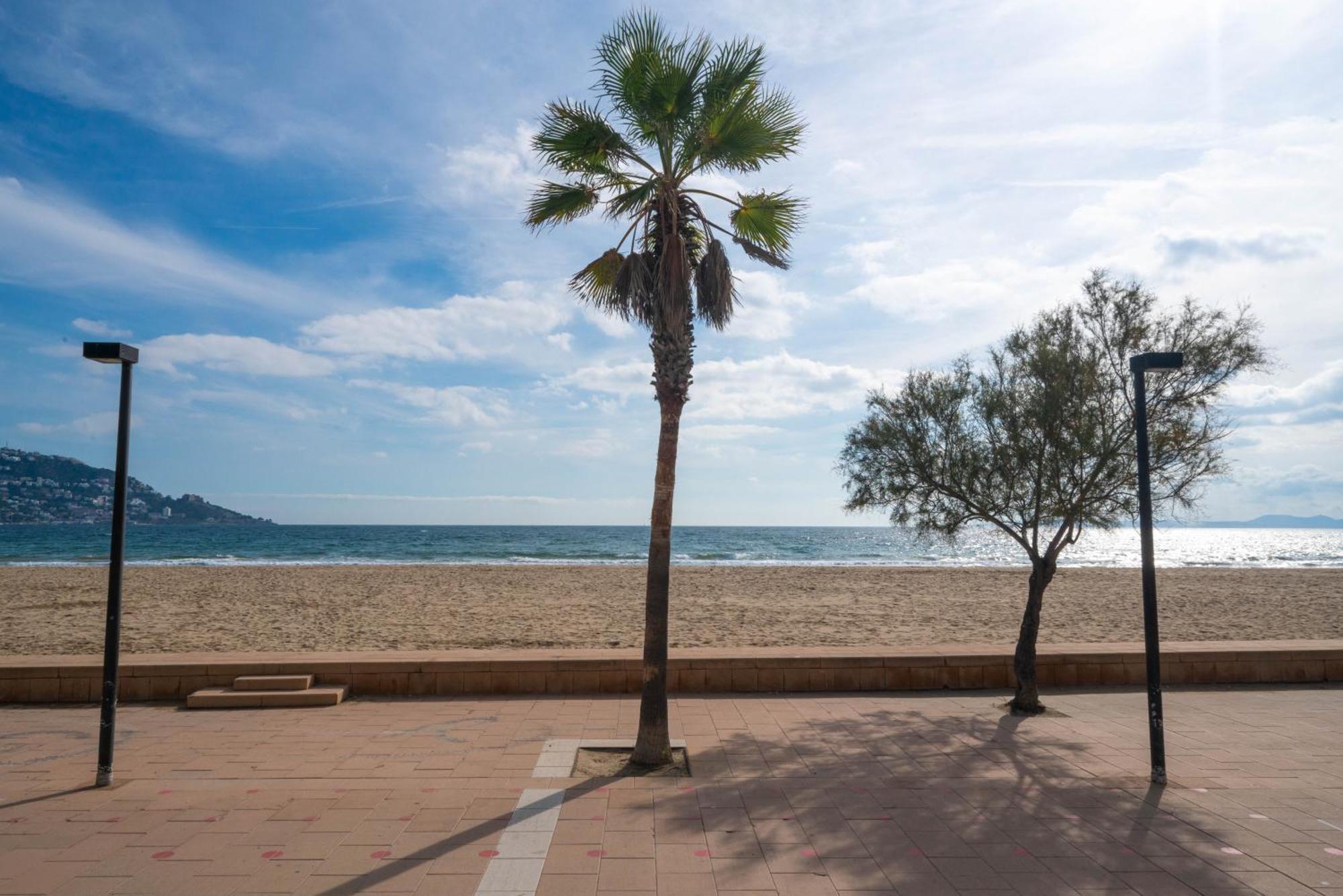 Welhomy Magnifique Appartement Santa Margarida Roses Estany Luaran gambar